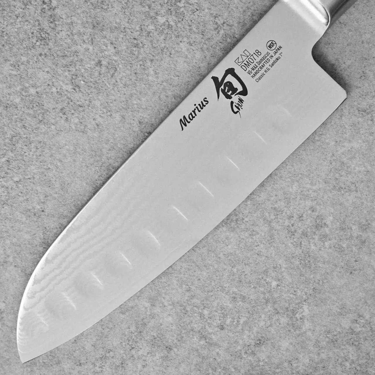 KAI Shun DM-0718 Santoku mit Kullenschliff 18 cm